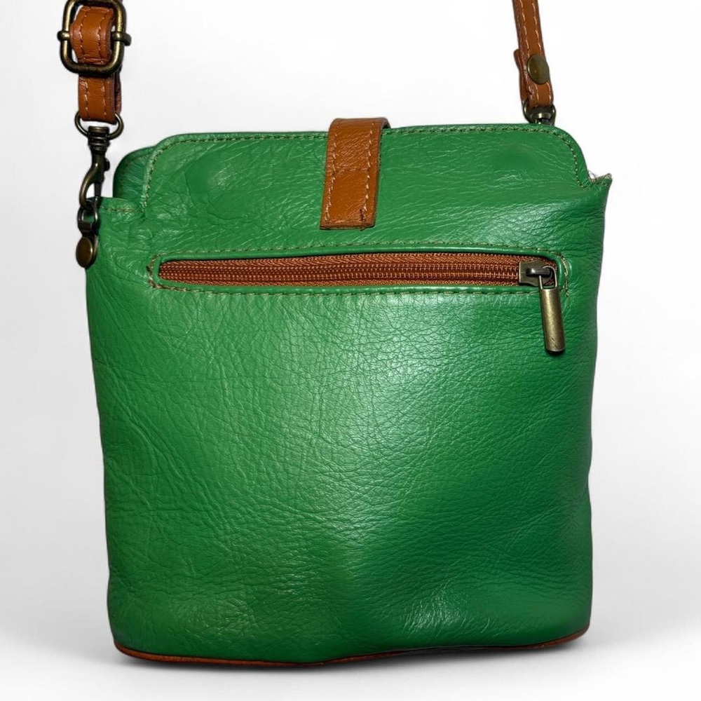 Stefano green leather purse with brown leather accents - Picture 6 of 7